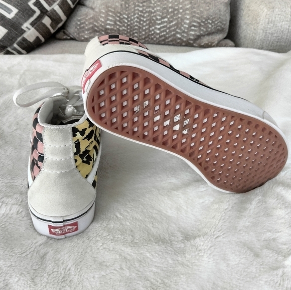 Vans Sk8-Hi Shoes - Picture 7 of 9